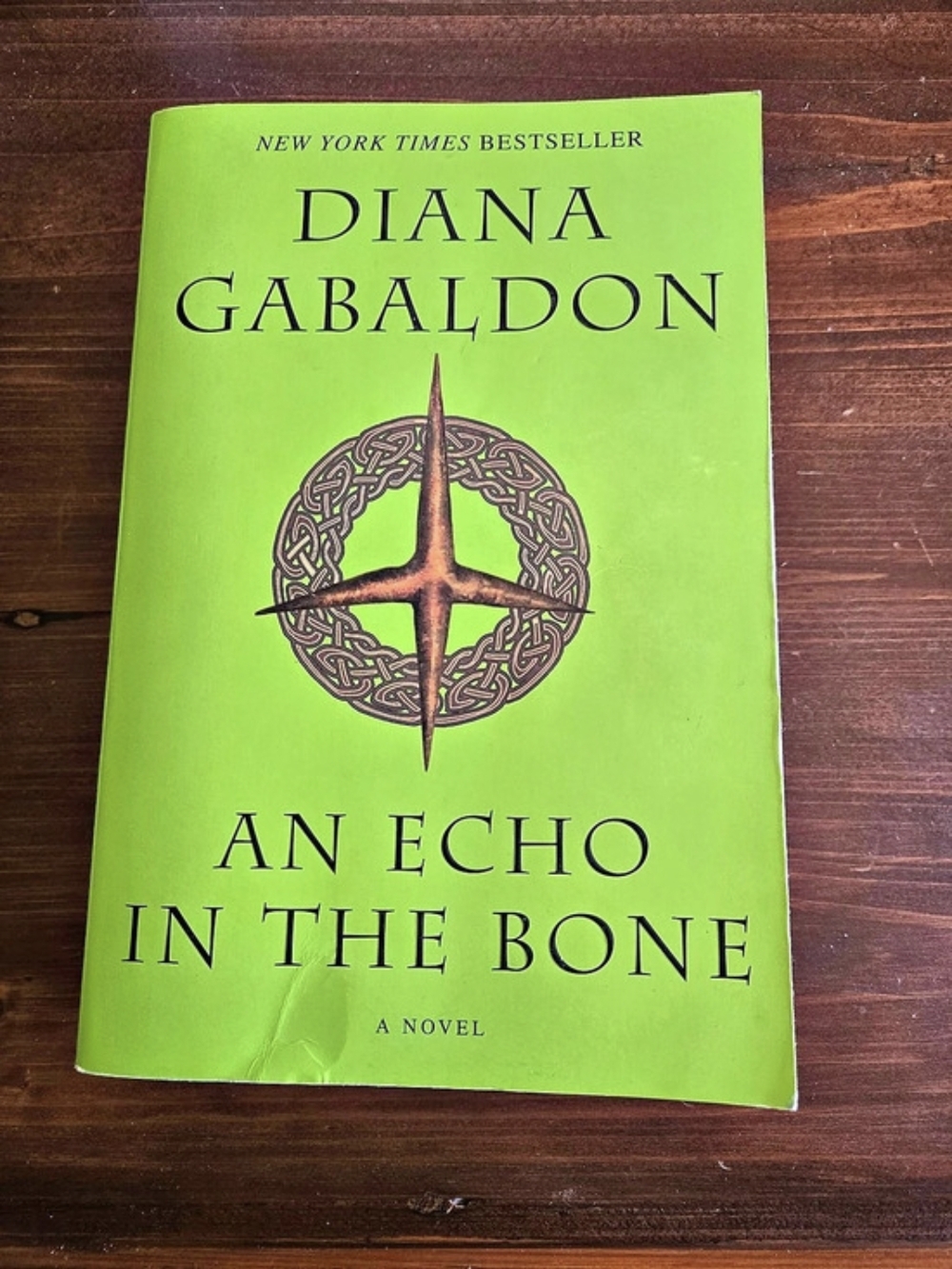 An Echo in the Bone by Diana Gabaldon Large Paperback Novel